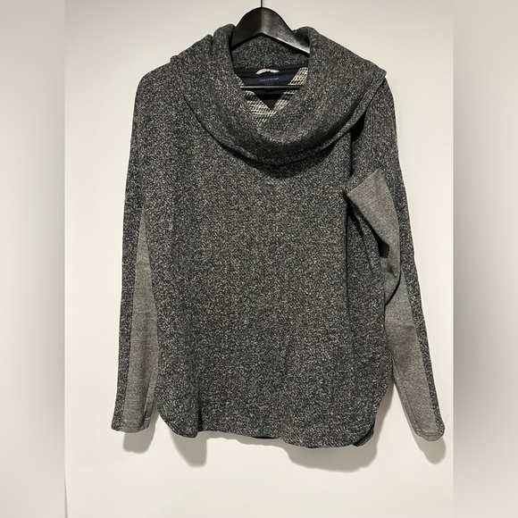 Tommy Hilfiger turtleneck loose black and gray sweater size medium - Picture 5 of 8